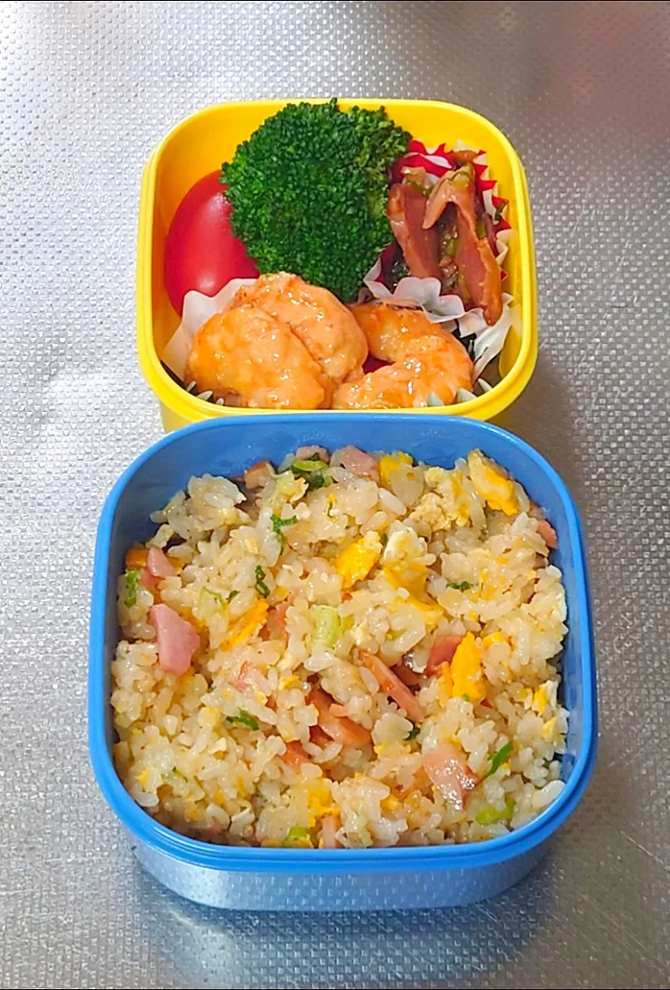 Snapdishの料理写真:炒飯弁当(海老マヨ&ネギ焼豚)|黒川克博さん