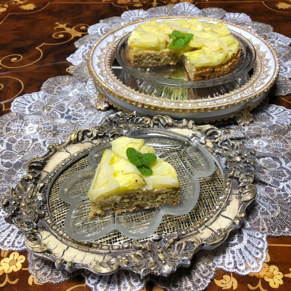 henryさんの料理 オートミールパイナップル🍍甘こうじケーキ🧁|henryさん