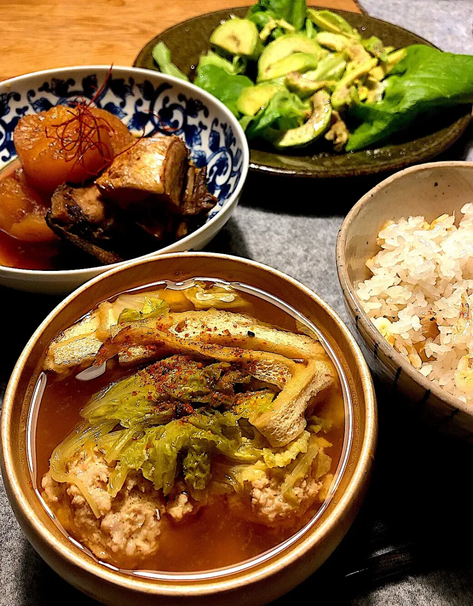 ぶり大根と鶏団子の味噌汁🍚|けんちんさん