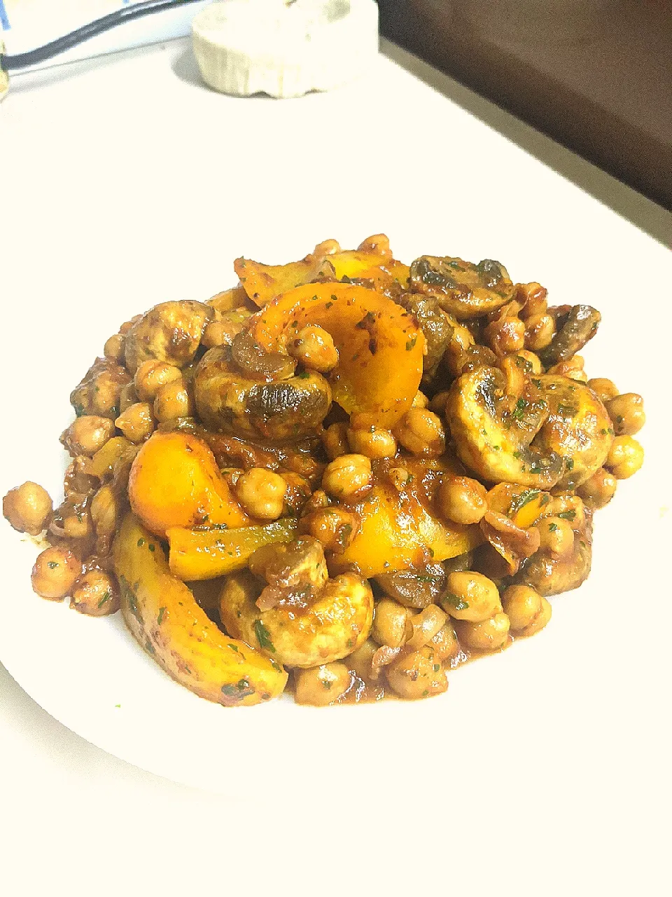 Chickpeas with yellow peppers and mushrooms|Our own Kind of homeさん