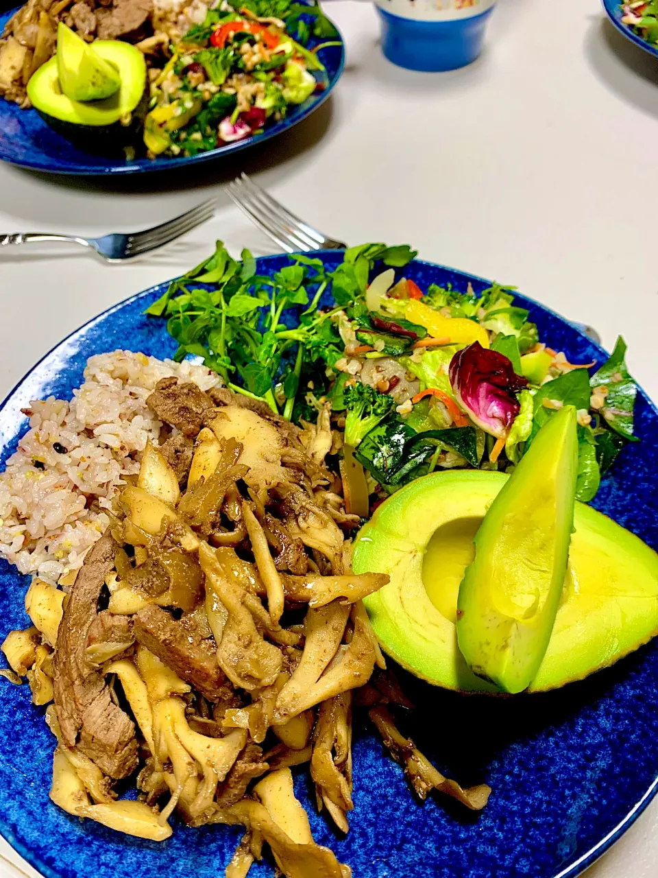 Beef and Maitake mushroom Stir Fry|gonbenさん