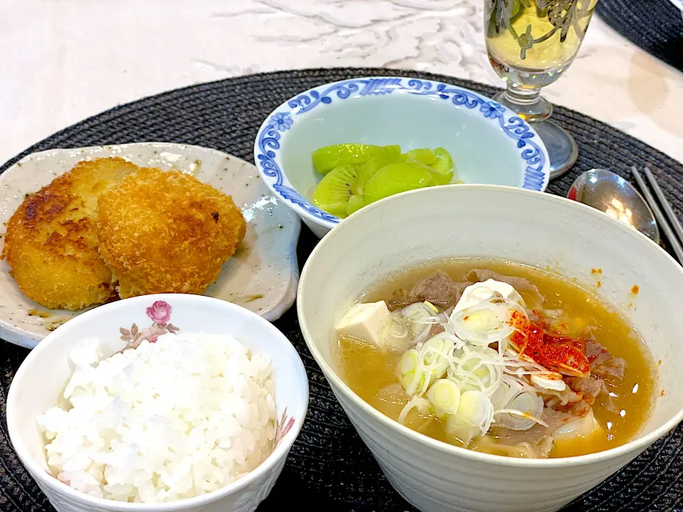 寒いと温まる物が食べたいから、韓国料理のお大根とお肉のスープ‼️|Seikoさん