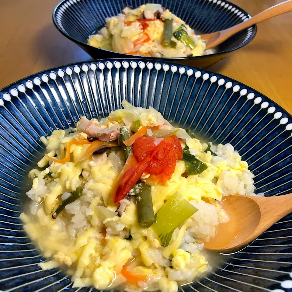 たっぷり野菜と炙りベーコンのスープリゾット　糀甘酒とチーズでさらに美味しく♡|さらっと🍀さん