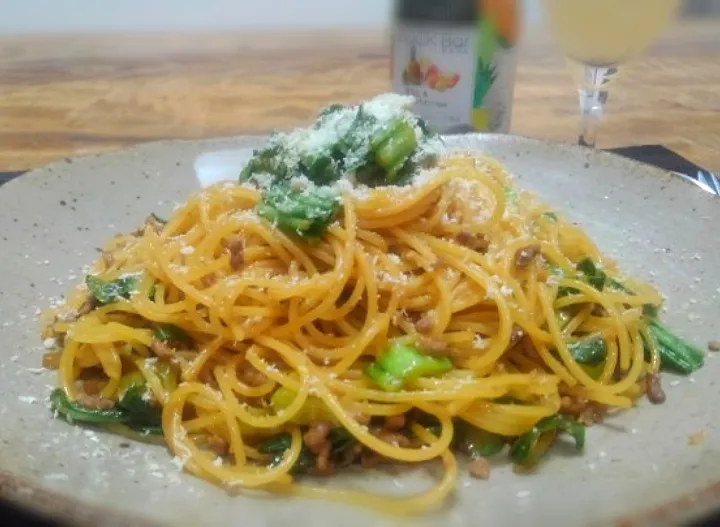 挽き肉と青梗菜のにんにく醤油パスタ|くまちゃんさん