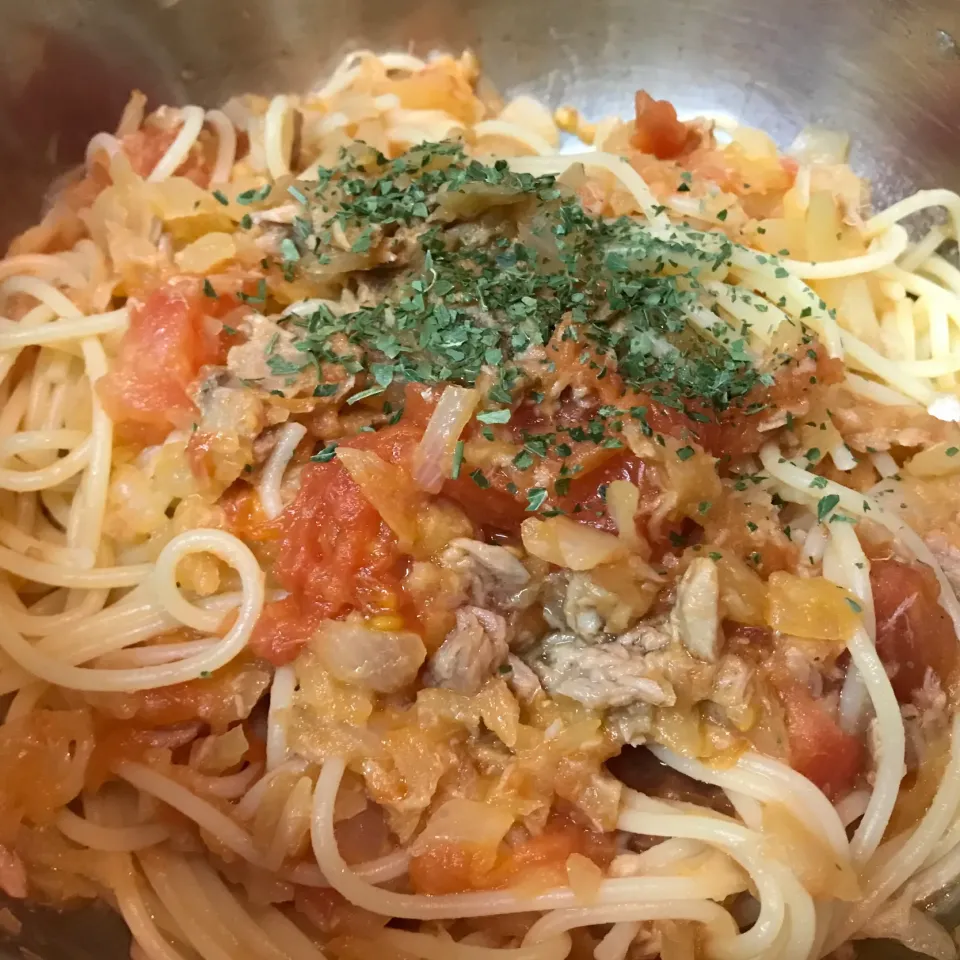 Snapdishの料理写真:フレッシュトマトとツナのパスタ|sanaeさん