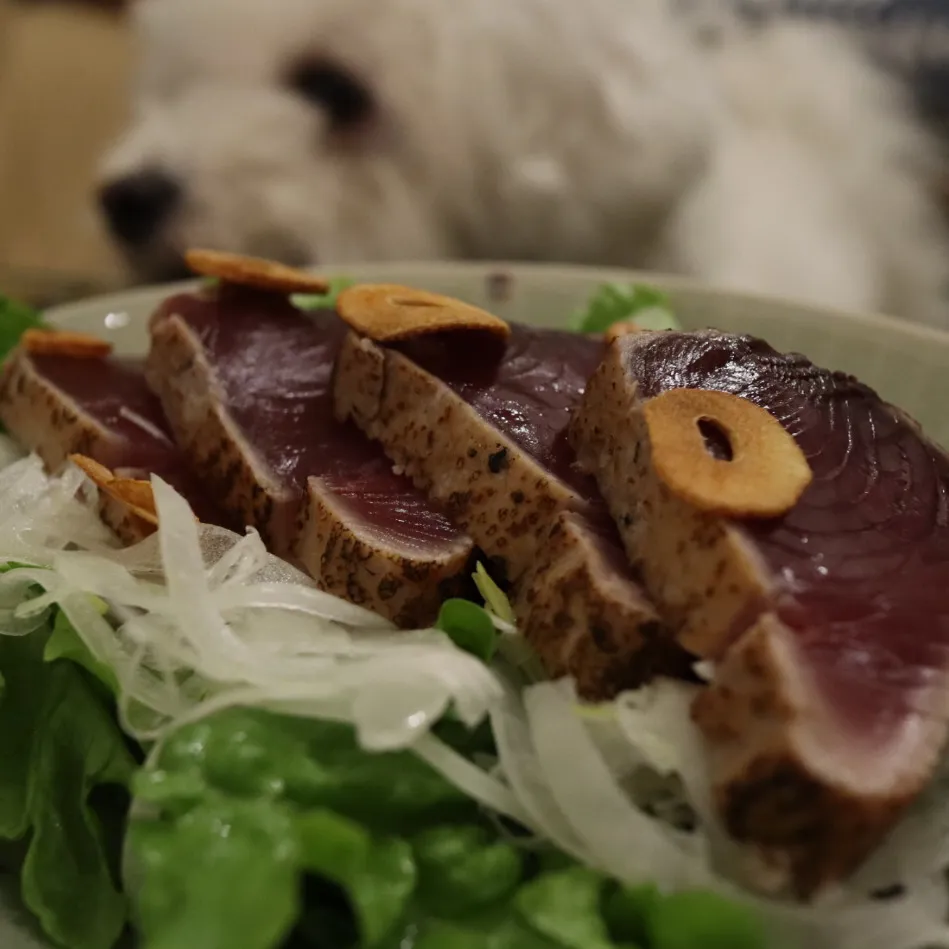 イチロッタさんの料理 カツオのたたき✨✨✨やっぱ、カツオは炙りやね〜😋|@chieko_tanabe_さん