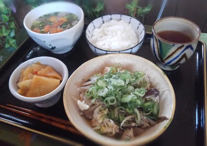 ゴボウと椎茸と豆腐の卵とじ定食|くまちゃんさん