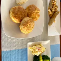 焼き立てスコーンのモーニング🧈🍓☕️|Natsuさん