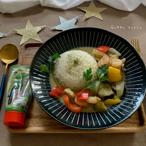 「グリーンカレーペースト／チューブ」を使ってみたSnapdishの料理・レシピ写真:初めてのグリーンカレー🔰　　　　　　　　＃モニター当選ありがとうございます