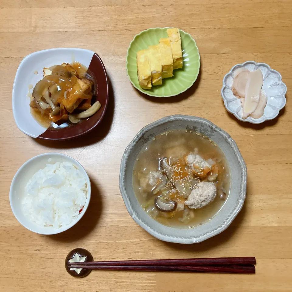 肉団子スープときのこのあんかけ厚揚げ豆腐🥢|ちゃみこさん