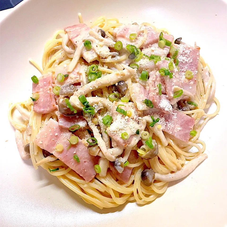 しめじとベーコンの味噌クリームパスタ|Tomoさん