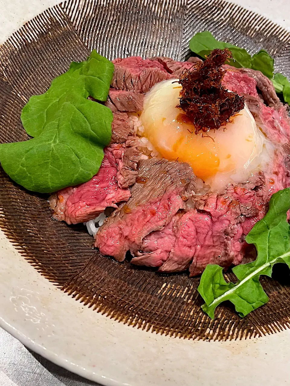 グラスフェッド牛・ハラミのステーキ丼|IKURA Foodsさん