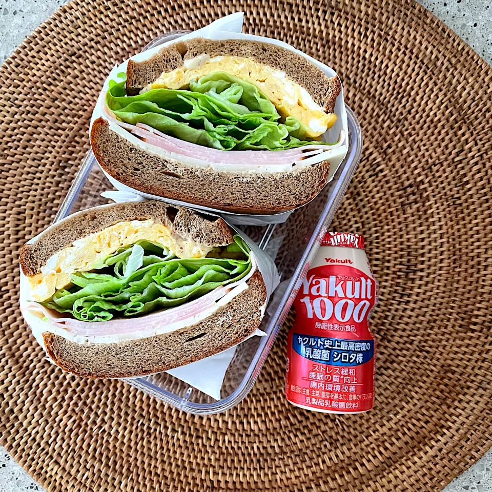 ブラン食パンでチーズハムレタス卵サンドイッチ|しーさん