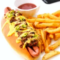 Snapdishの料理写真:chilli dogs|chef chanさん