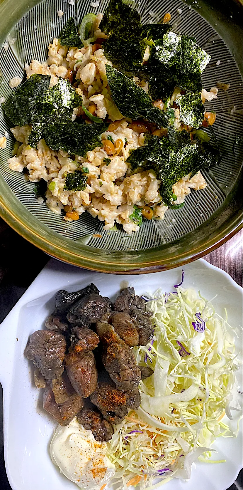 鶏炭火焼きと納豆ご飯|すくらんぶるえっぐさん