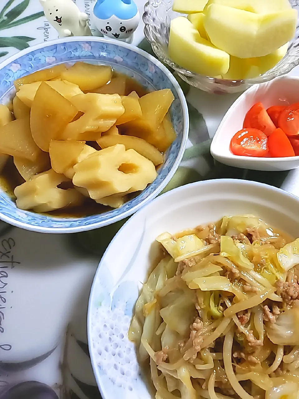 煮物(大根とちくわぶ)キャベツとモヤシ肉味噌炒め|aiさん