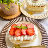 Snapdishの料理写真:見た目も可愛い❤️いちごチーズ蒸しケーキ🍓|suzuさん