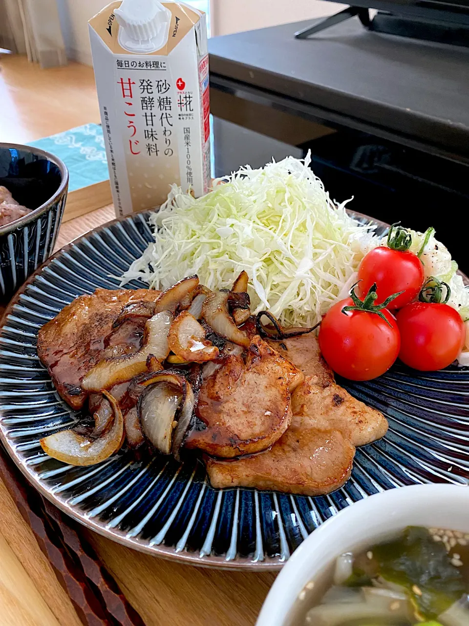 Snapdishの料理写真:豚ロースの生姜甘こうじ焼き🐷|ゆかりさん