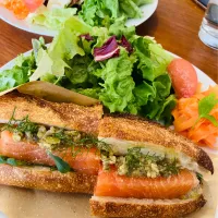 Snapdishの料理写真:Smoked salmon sandwich.|phoilさん