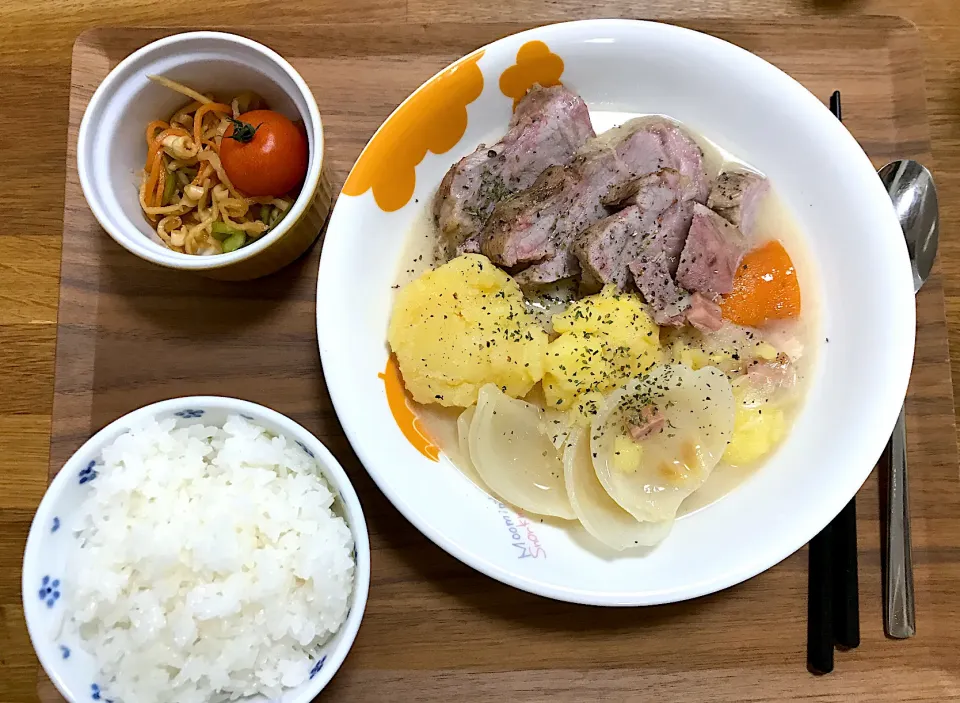 豚肩ロース肉の煮込み定食|morimi32さん