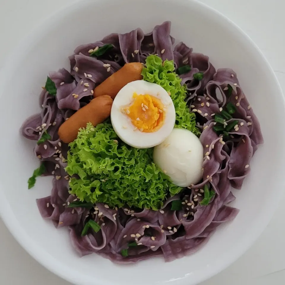 CF Chai's dish Sweet Potato Noodles with cheese sausage and egg|CF Chaiさん