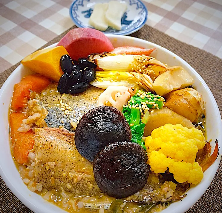 Snapdishの料理写真:今日のお昼ごはん★どんこ（エゾイソアイナメ）の具だくさんカレー雑炊|riko30294さん