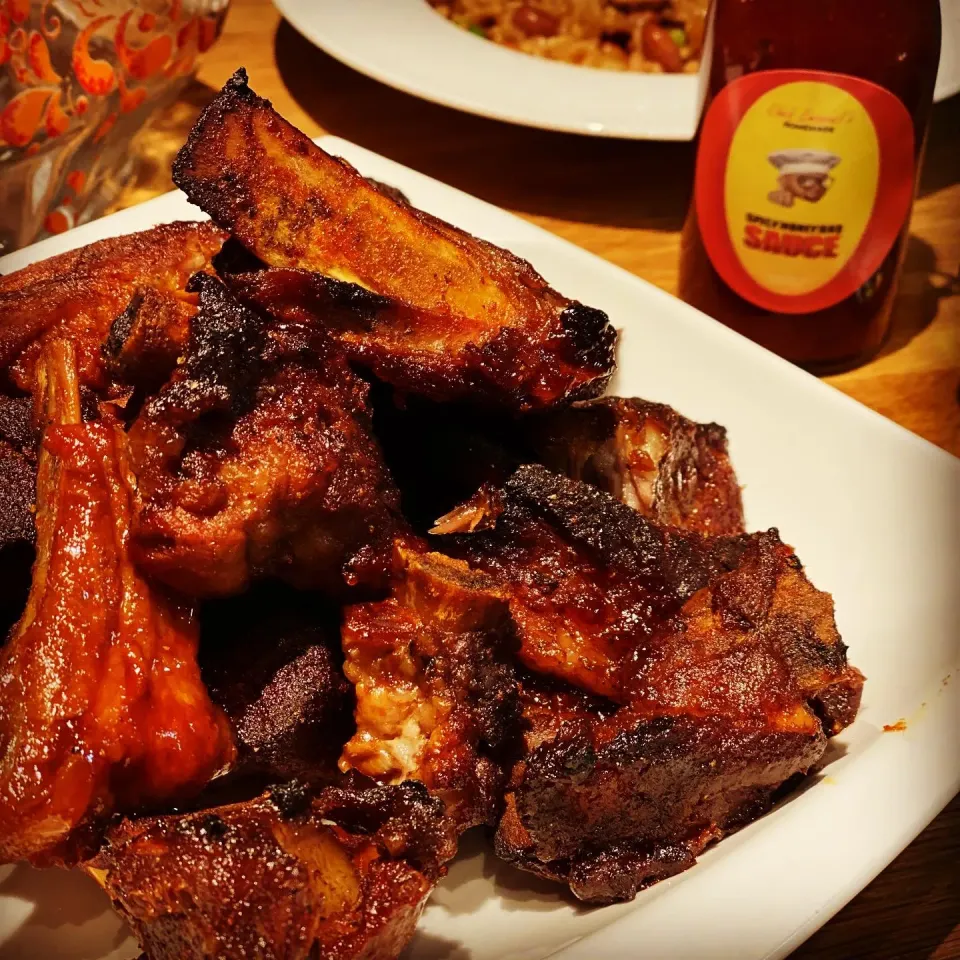 BBQ Dinner 
BBQ Pork Ribs 
BBQ Seasoned Rice with Borlotti Beans 
Prawn Crackers 
#bbqribs #rice #bbq #emanuelsbbqsauce #homemade #homecooking|Emanuel Hayashiさん