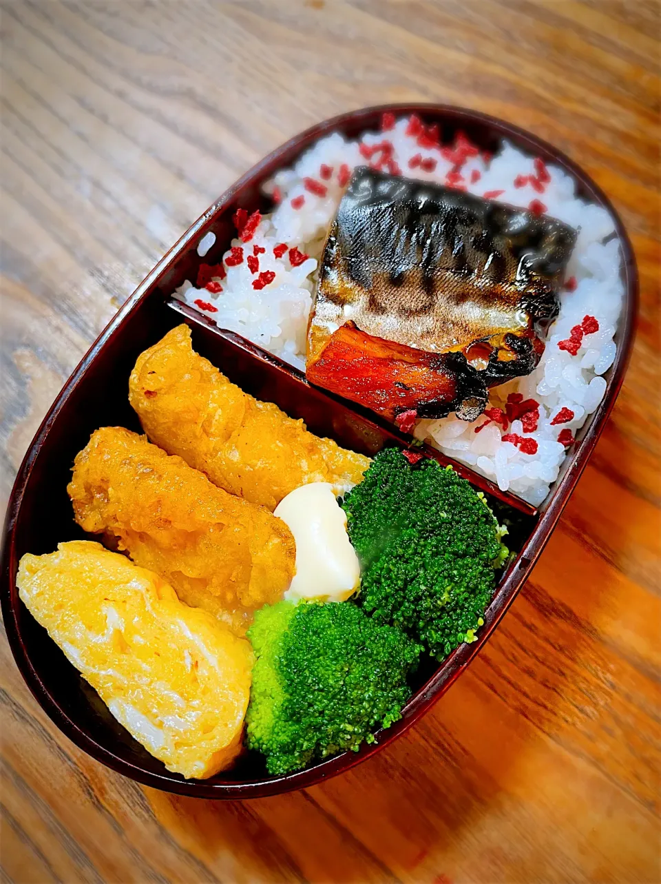 今日のお弁当・鳥カラ鯖焼弁当|akiさん