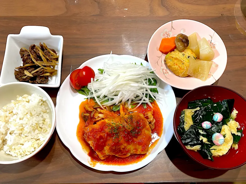 鶏モモのトマトソース煮込み　水菜と大根のサラダ　ほうれん草と卵のすまし汁　煮物　ごぼうと牛肉のしぐれ煮|おさむん17さん