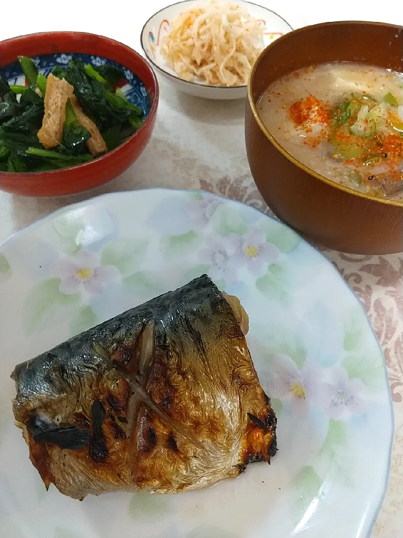 ☆今日の晩ごはん☆　焼き鯖　小松菜煮　粕汁　千切り大根|hamamaさん