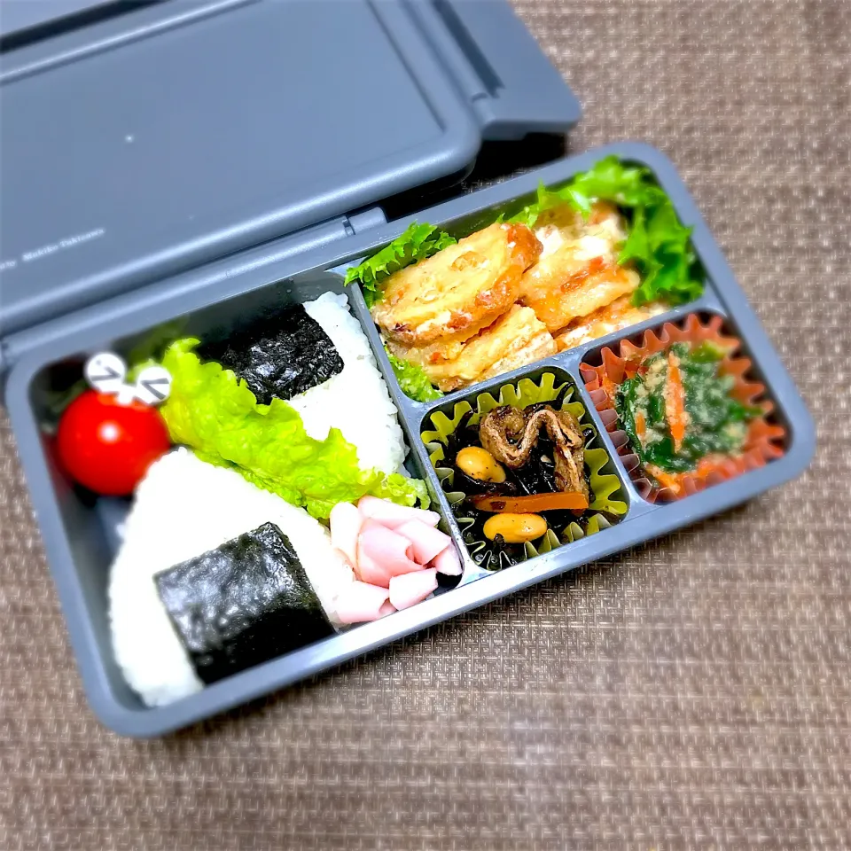 Snapdishの料理写真:FJK弁当🍱〜れんこんはさみ焼き・ほうれん草胡麻和え・ひじき煮・花ハム|華恋さん