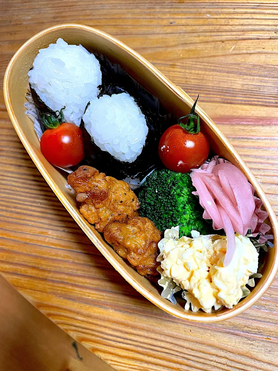 今日のお弁当🍱おむすび🍙弁当|misakoさん