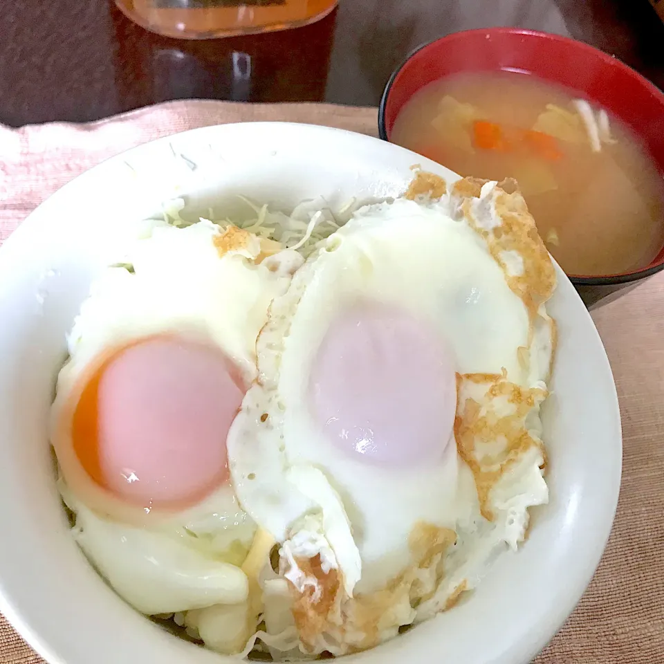 Snapdishの料理写真:目玉焼き丼|純さん