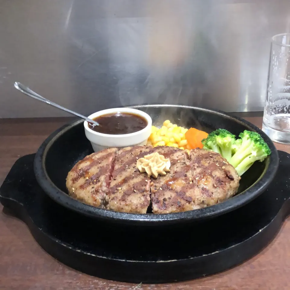 Snapdishの料理写真:ワイルドステーキ300g ＃いきなりステーキイトウヨーカドー小杉店|Hajime Sakaiさん