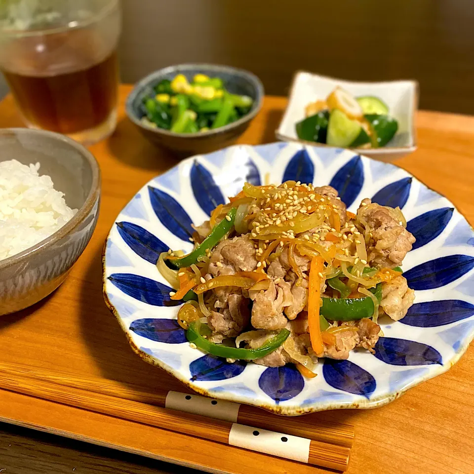 豚肉と白滝のチャプチェ|ちぐあささん