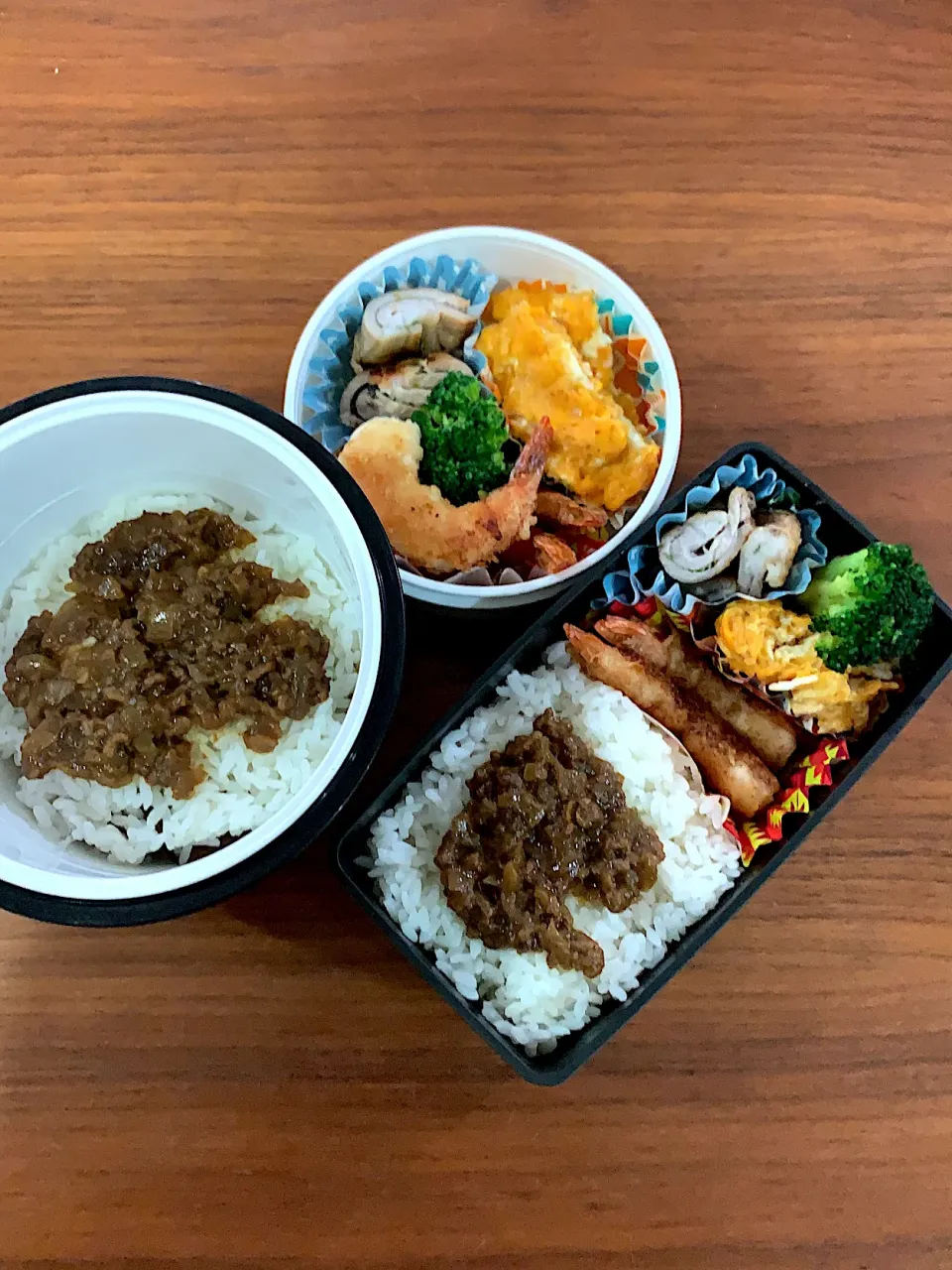 Snapdishの料理写真:2022/1/26 中２息子&旦那弁当|こうれい母さん