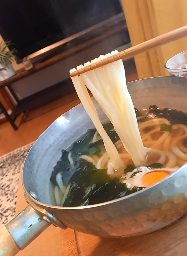 月見わかめうどん|まりおさん