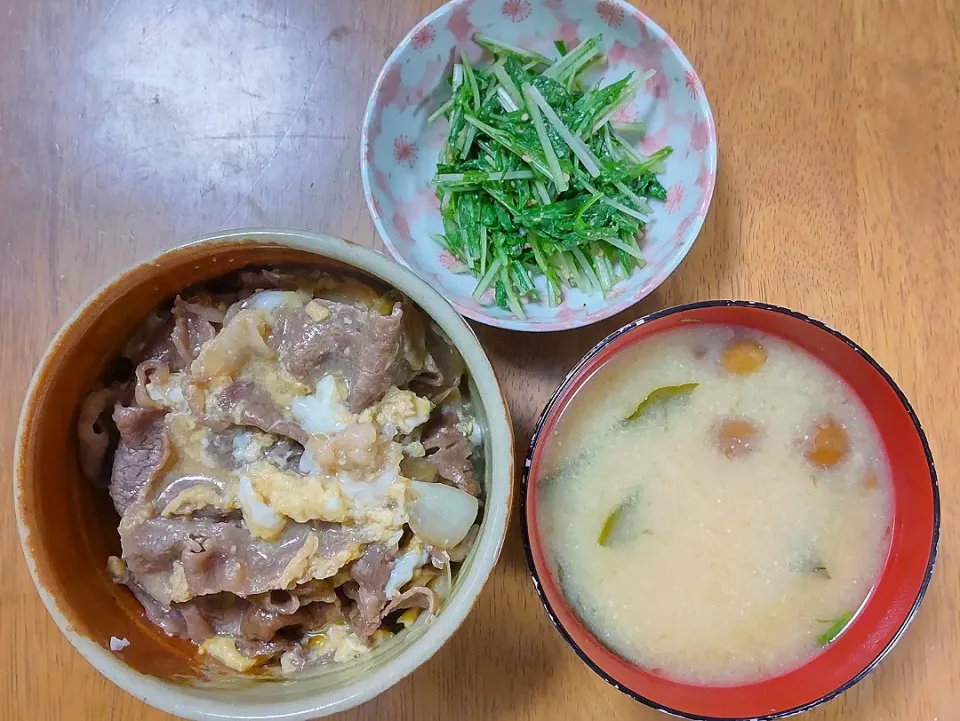 2022 0108　他人丼　水菜のナムル　なめことわかめのお味噌汁|いもこ。さん