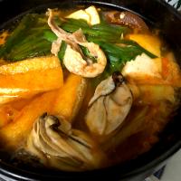 今宵は、キムチ鍋に牡蠣も入れました。