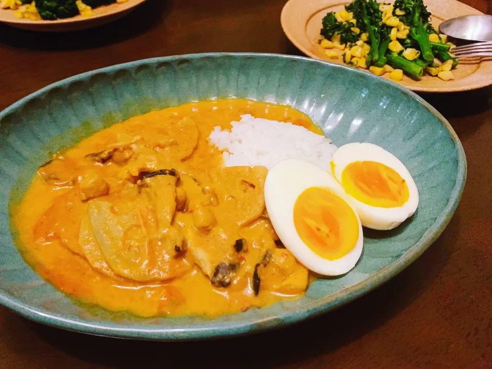 炙り塩麹たまごのせ🥚トマトココナッツカレー🍛🍅🥥🌟|leeさん