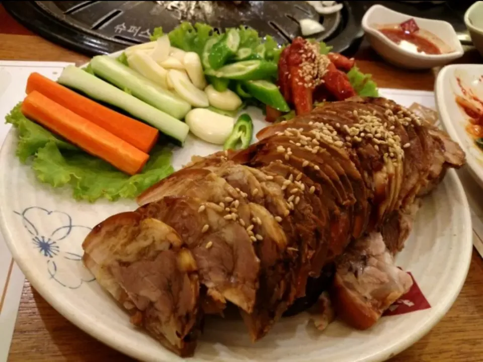 korean pork legs|Winlei Phyuさん