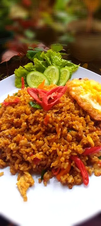 Snapdishの料理写真:nasi goreng indonesia|aryanieさん