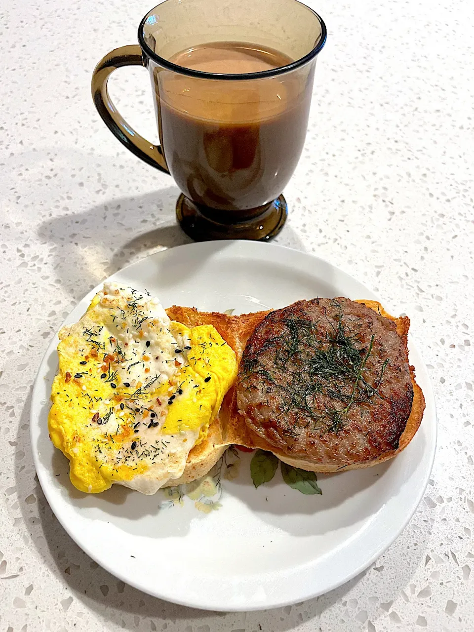 Maple sausage and egg pandesal|🌺IAnneさん