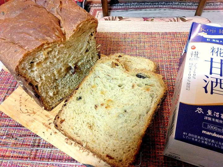 糀甘酒でレーズン食パン🍞♪|アッキーさん