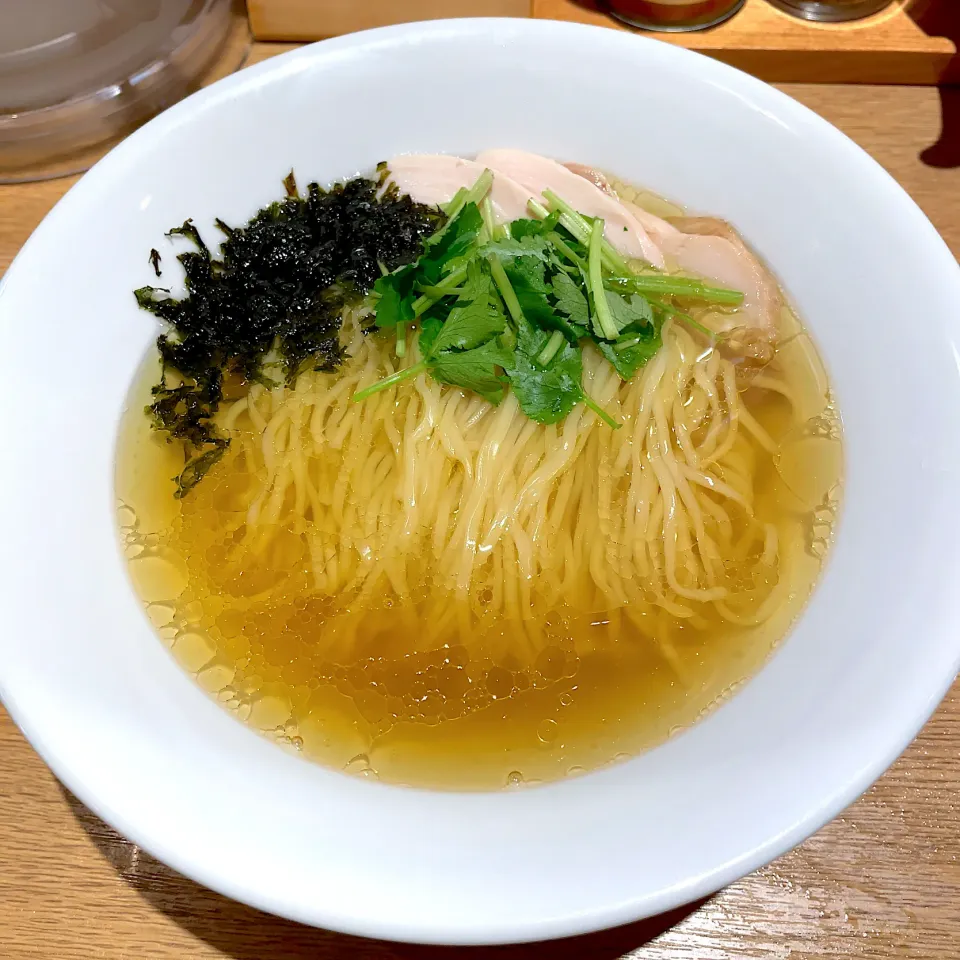 Snapdishの料理写真:らぁ麺 淡麗塩|T. Wonderさん