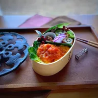 Snapdishの料理写真:エビチリ🦐🥚海苔チーちくわ🧀■冷凍アサリで佃煮　弁当🍱|Naoさん