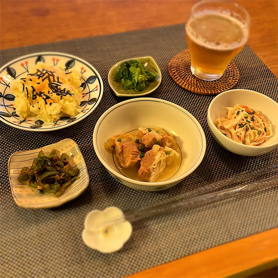 豚なんこつの塩煮
かにかまとえのきのわさびマヨ和え
菜の花の辛子和え
ピーマンと大葉の炒め煮
明太ポテト|𓇼 Ⓢ Ⓗ Ⓘ Ⓝ Ⓞ Ⓑ Ⓤ 𓇼さん