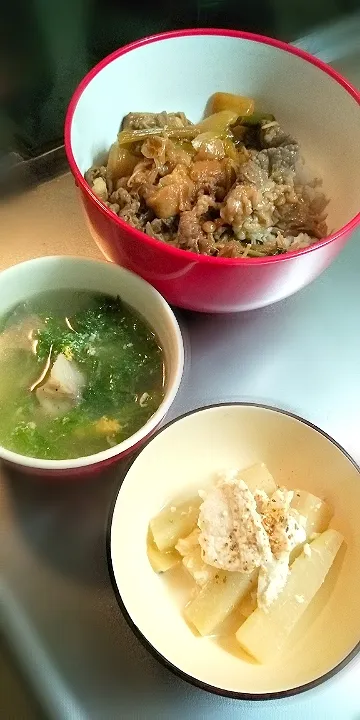 すき焼き丼とスープと煮物|112さん