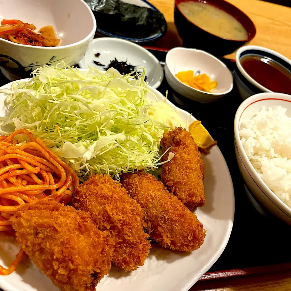 カキフライ定食@のみた家三平(月島)|塩豚骨さん