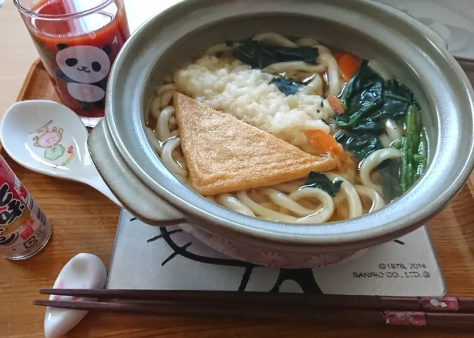 鍋焼うどんとトマトジュース|しまだ ちえこさん